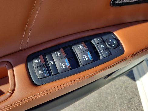 Used 2021 Maserati Quattroporte S GranLusso image 27