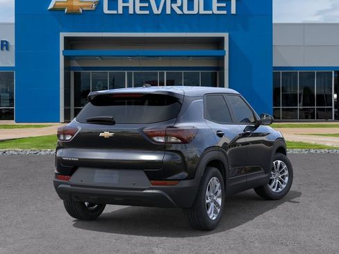 New 2026 Chevrolet TrailBlazer LS w/ LS Convenience Package FWD image 4