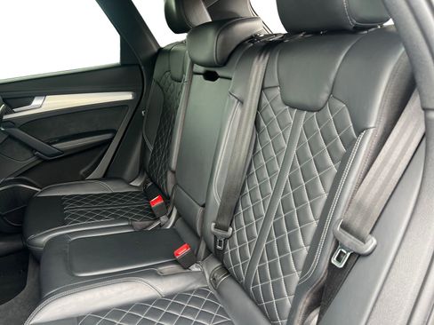 Used 2018 Audi SQ5 Prestige w/ Prestige Package AWD/4WD image 13