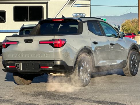 Certified 2025 Hyundai Santa Cruz SEL image 4