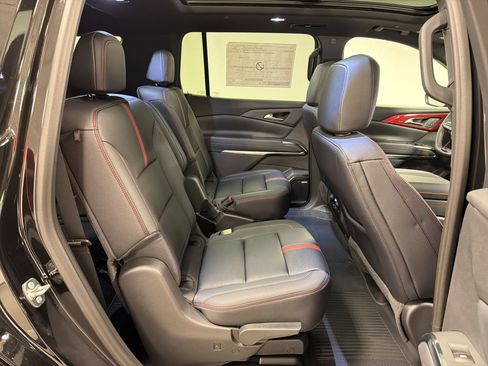 New 2026 Chevrolet Traverse RS FWD image 29
