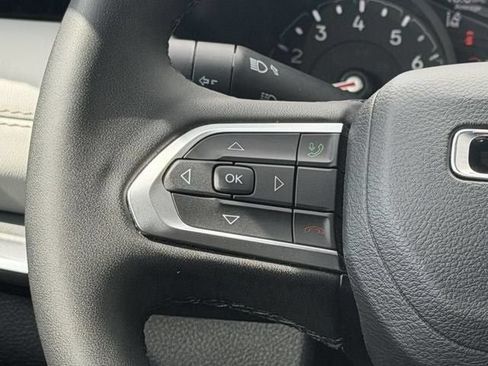Used 2025 Jeep Compass Limited AWD/4WD image 12