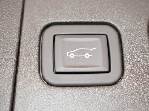 Used 2021 Cadillac XT5 Luxury w/ LPO, Floor Liner Package AWD/4WD image 15