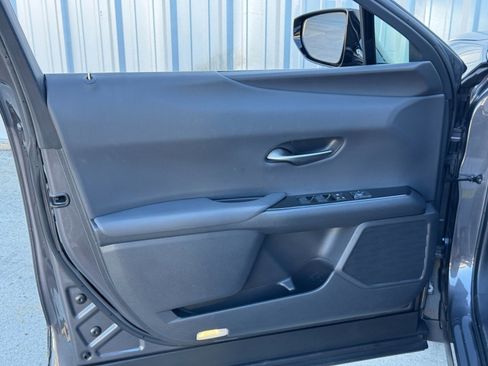 Used 2022 Lexus UX 200 image 40