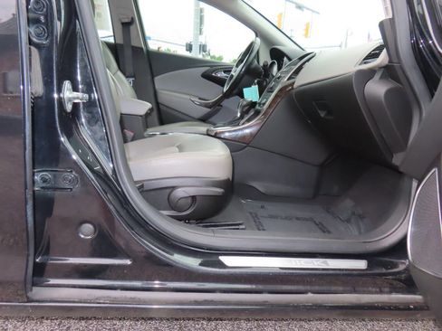Used 2013 Buick Verano FWD image 16