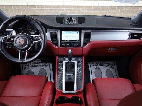 Used 2015 Porsche Macan Turbo image 27