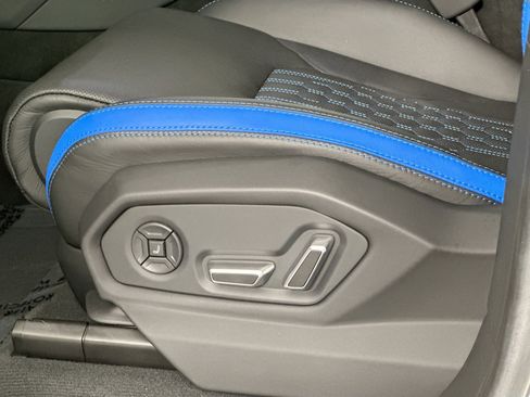 Used 2024 Lamborghini Urus Performante AWD/4WD image 19