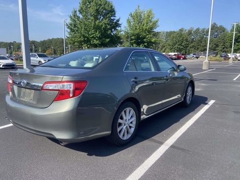 Used 2012 Toyota Camry XLE w/ Convenience Pkg FWD image 10