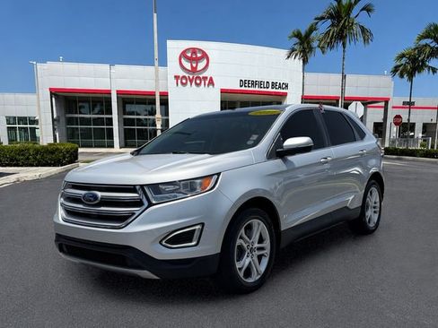 Used 2018 Ford Edge Titanium w/ Equipment Group 301A FWD image 3