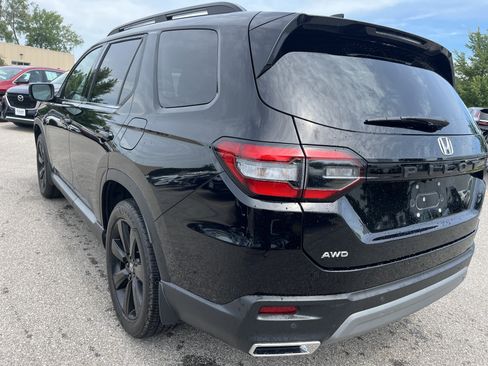 Used 2024 Honda Pilot Elite image 6