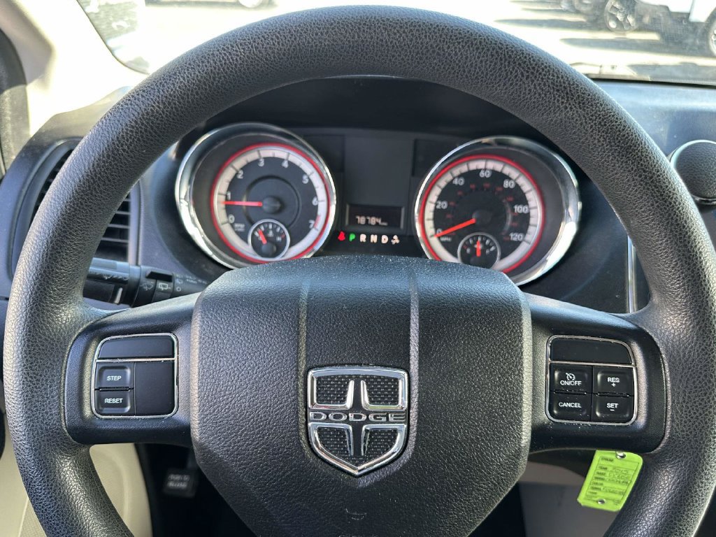 Used 2015 Dodge Grand Caravan American Value Package FWD image 19