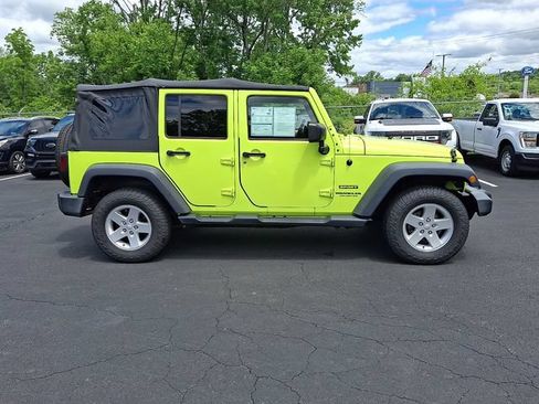 Used 2017 Jeep Wrangler Unlimited Sport w/ Quick Order Package 24S AWD/4WD image 15