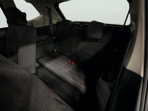 Used 2023 Volkswagen Tiguan S image 28