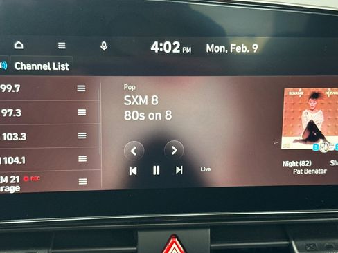 Certified 2025 Hyundai Elantra SEL image 19