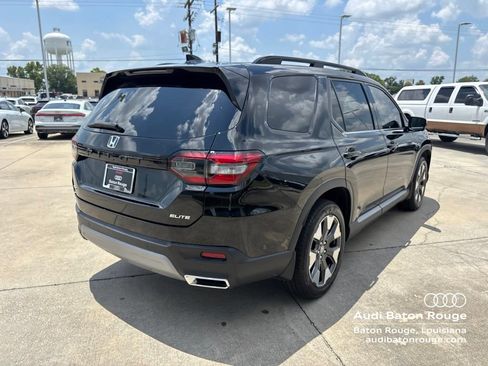 Used 2024 Honda Pilot Elite image 5