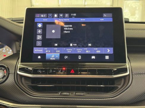 Used 2025 Jeep Compass Latitude w/ Altitude Special Edition AWD/4WD image 41