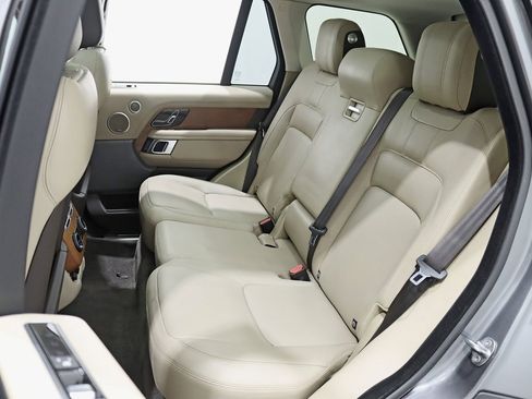 Used 2018 Land Rover Range Rover HSE image 31