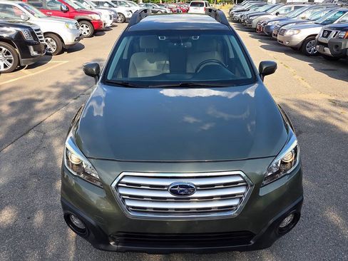 Used 2016 Subaru Outback 2.5i Premium AWD/4WD image 2