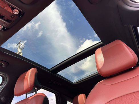 Used 2024 Kia Sportage SX image 11