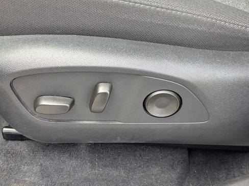 Used 2025 GMC Acadia Elevation FWD image 24