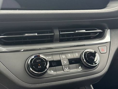 New 2026 Buick Envista Sport Touring w/ Convenience I Package FWD image 9