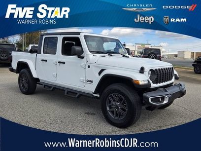 Used 2024 Jeep Gladiator Sport