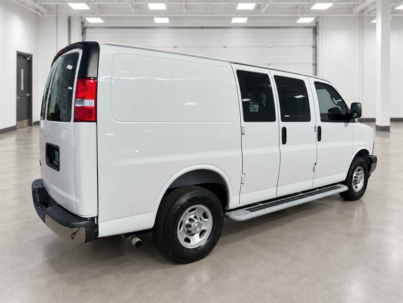 Used 2025 Chevrolet Express 2500 w/ Driver Convenience Package RWD image 11
