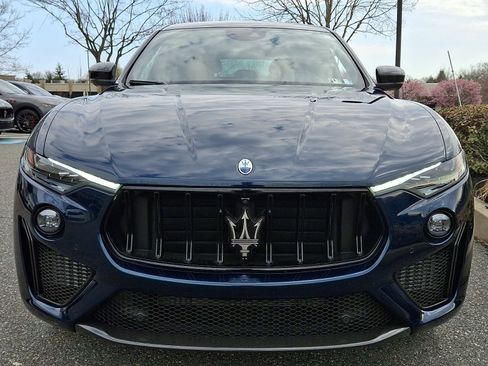 Used 2024 Maserati Levante Trofeo AWD/4WD image 2