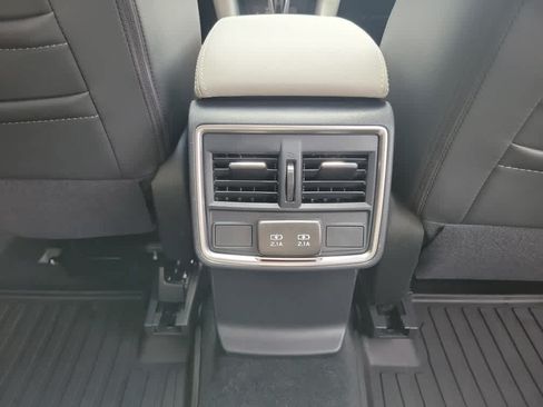Certified 2024 Subaru Forester Limited AWD/4WD image 31
