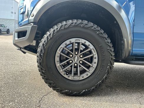 Used 2019 Ford F150 Raptor w/ Equipment Group 802A Luxury AWD/4WD image 7