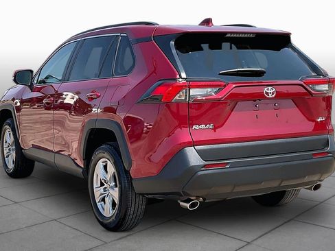 Used 2025 Toyota RAV4 XLE FWD image 12