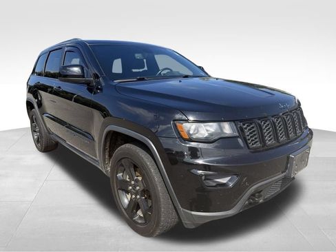 Used 2018 Jeep Grand Cherokee Laredo AWD/4WD image 18