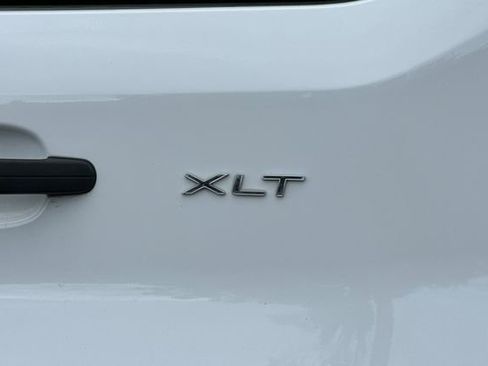 Used 2022 Ford Transit 350 XLT image 9