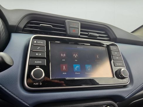 Used 2025 Nissan Versa SV FWD image 20