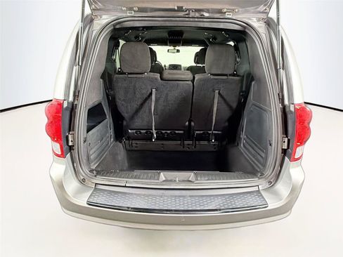 Used 2015 Dodge Grand Caravan SE w/ Quick Order Package 29E SE FWD image 14