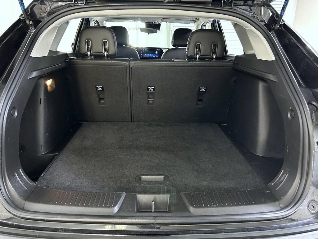 Used 2025 Chevrolet Trax LT FWD image 21