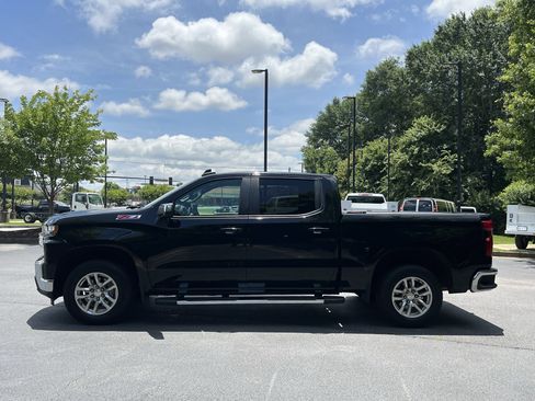 Used 2021 Chevrolet Silverado 1500 LT w/ Z71 Off-Road Package AWD/4WD image 6