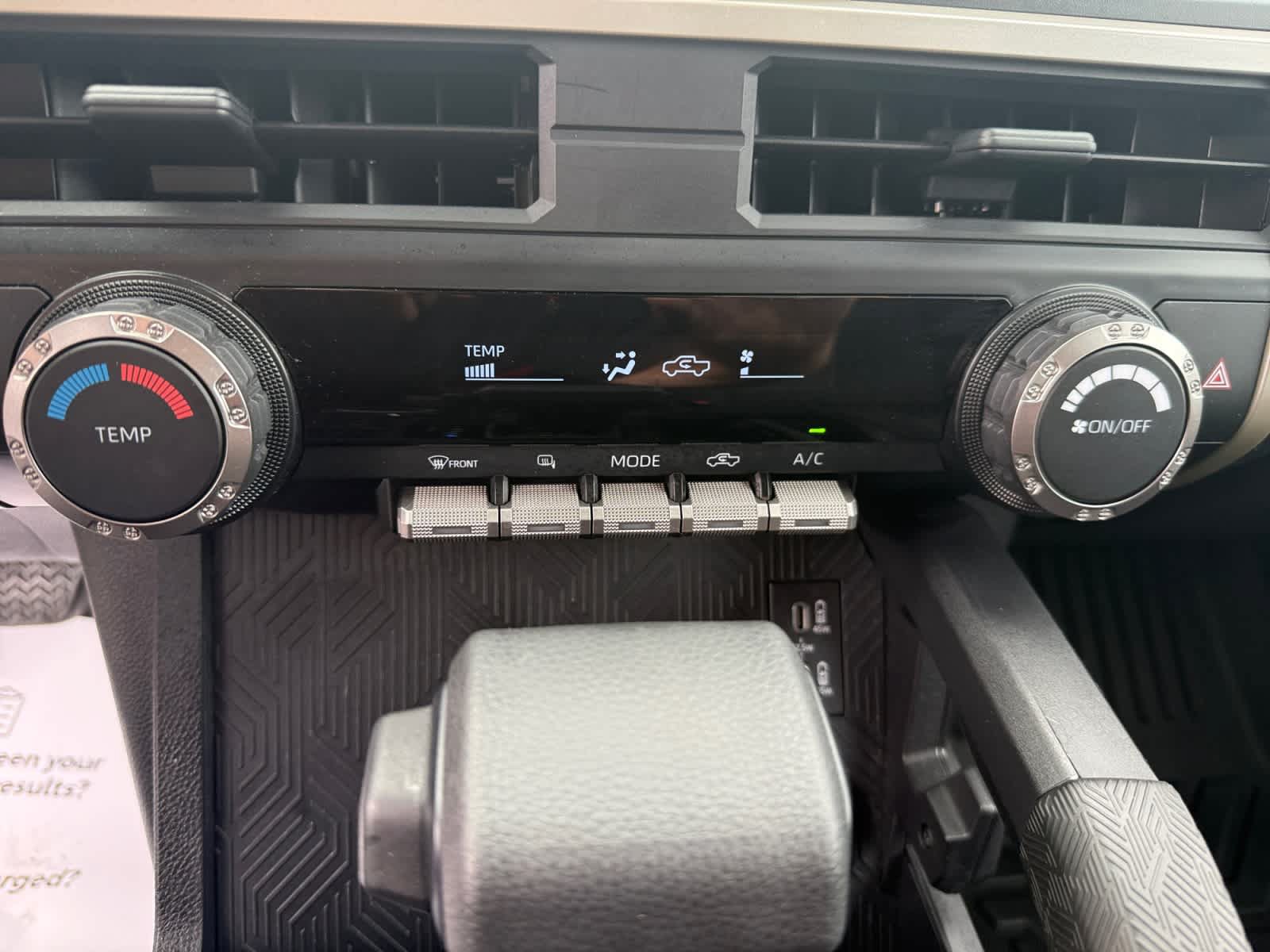 Used 2025 Toyota Tacoma SR AWD/4WD image 17
