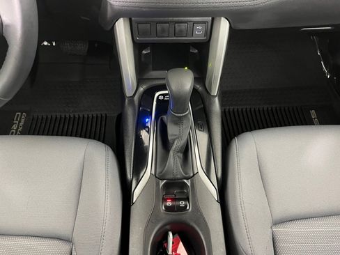 Used 2025 Toyota Corolla Cross SE image 20