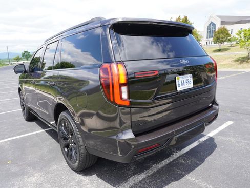 Used 2025 Ford Expedition Platinum w/ Stealth Appearance Package AWD/4WD image 13