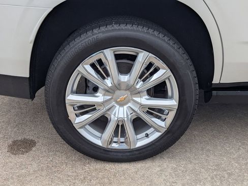 Used 2021 Chevrolet Tahoe High Country AWD/4WD image 3