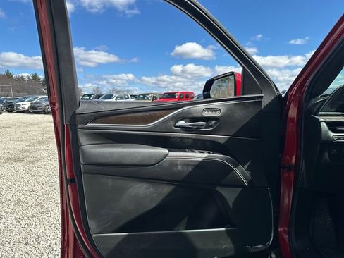 Used 2023 Cadillac Escalade Sport Platinum w/ LPO, ONYX Package AWD/4WD image 24