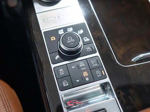 Used 2016 Land Rover Range Rover Autobiography image 39