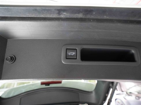 Used 2020 Toyota Highlander Limited AWD/4WD image 29