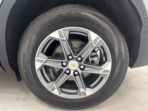 Used 2024 Chevrolet Blazer LT FWD image 33