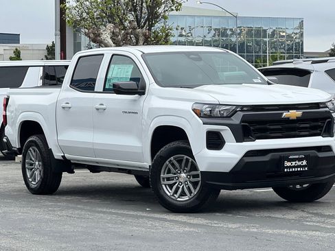 New 2026 Chevrolet Colorado LT RWD image 2