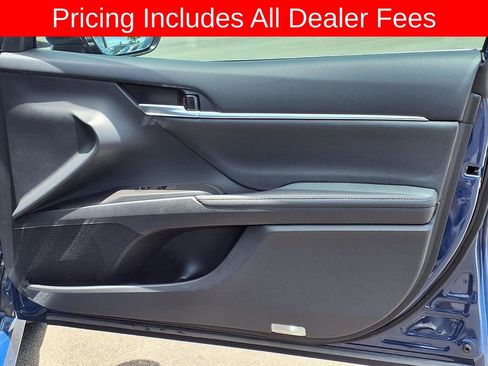 Used 2024 Toyota Camry XLE FWD image 11