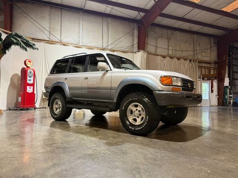 Used 1997 Toyota Land Cruiser image 2