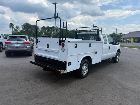Used 2016 Ford F250 XL AWD/4WD image 4