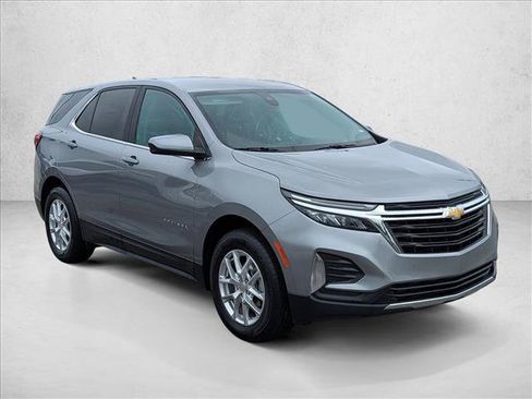 Used 2024 Chevrolet Equinox LT AWD/4WD image 3